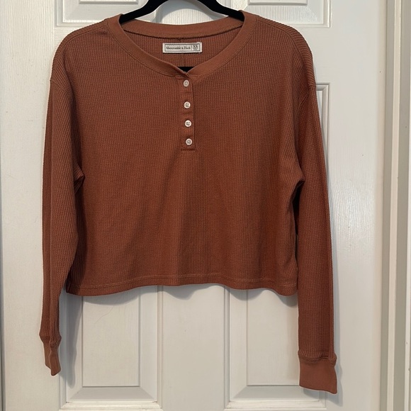 Abercrombie and fitch rust color baggy crop thermal knit long-sleeve XS buttons - Picture 1 of 4